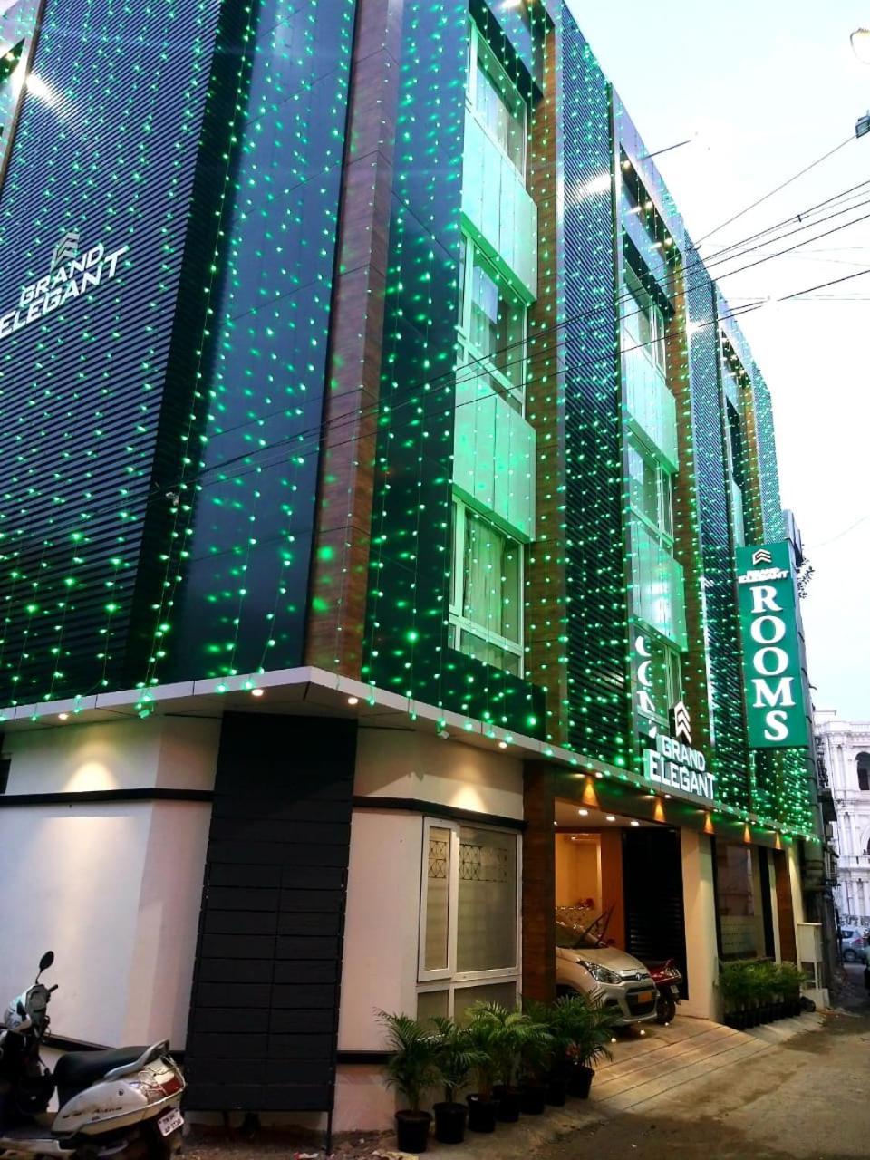 Hotel Grand Elegant Madrás Exterior foto